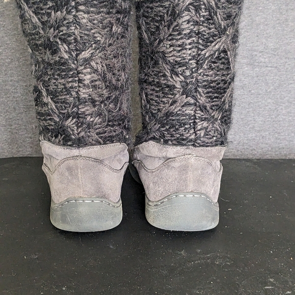 Women's size 9 Muk Luks winter boots - Picture 8 of 11